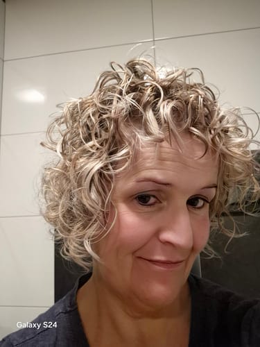 Customer photo review of Curly Secret Define + Styling Foam 250ml