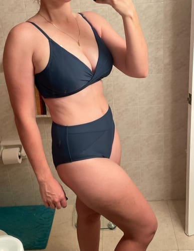 Customer photo review of Emoswim - V-Ausschnitt High Waist Bikini