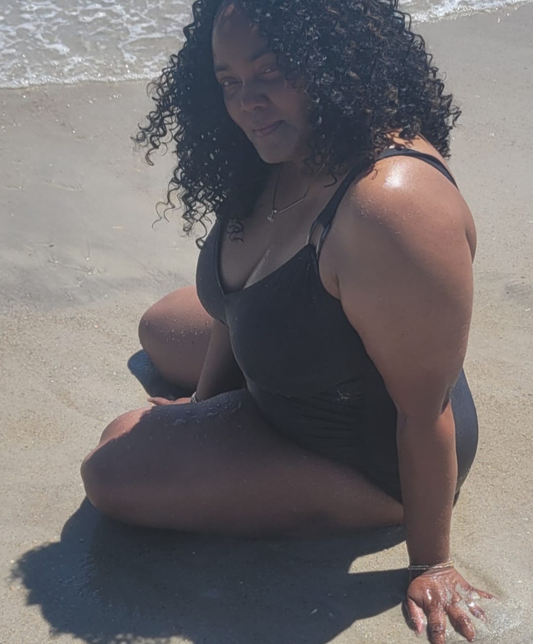 Customer photo review of Shake N Go Organique Drawstring Full Cap Half Wig - WATER GIRL