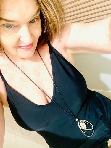 Customer photo review of Emoswim - Damen Bauchweg Slim Fit Badeanzug