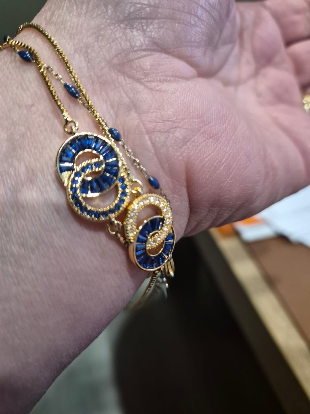 Customer photo review of Bracelet Personnalisé Duo Pierres