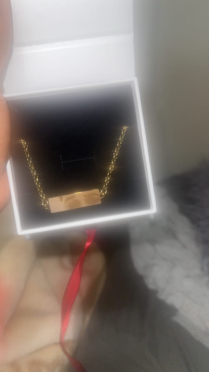 Customer photo review of Personalized Eye Photo Bracelet
