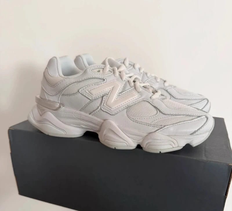 Customer photo review of New Balance 9060