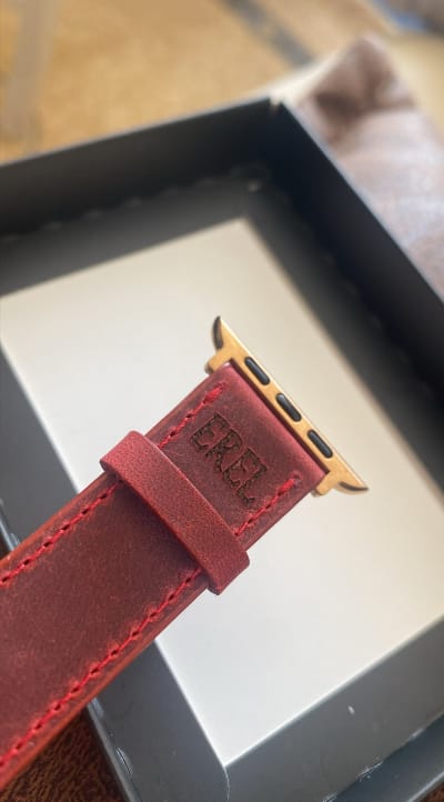 Customer photo review of Apple Watch Deri Kordon Kırmızı - İsnos