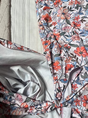 Customer photo review of Emoswim - One-Shoulder Badekleid für Damen Bauchweg Badeanzug mit Rock - Blume