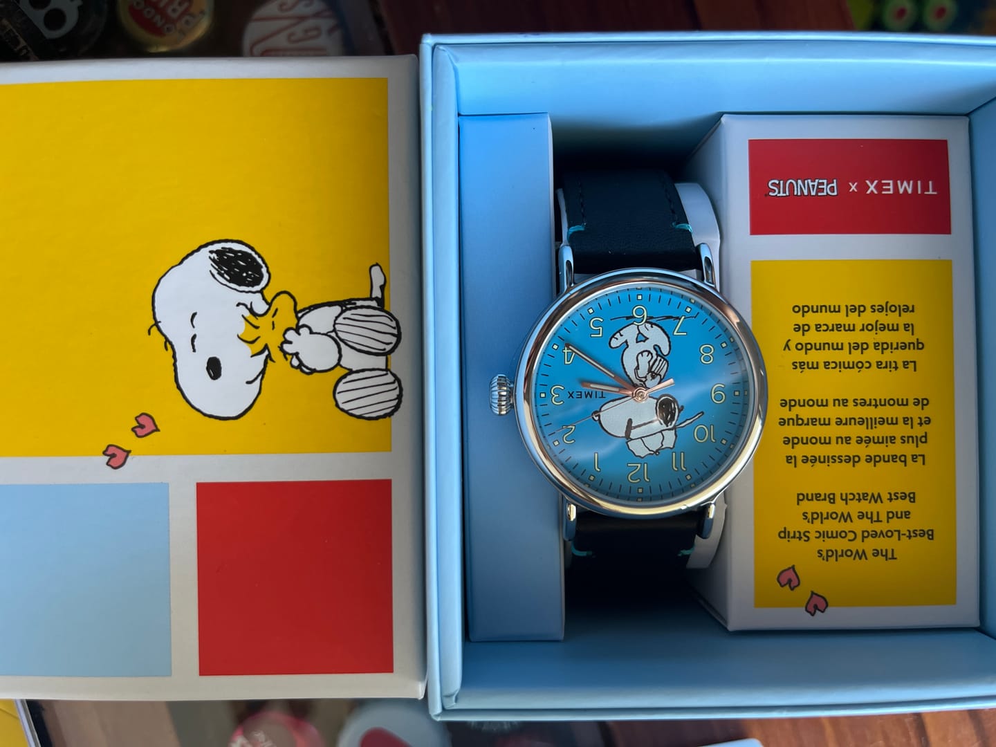 Customer photo review of Reloj Análogo Timex x Peanuts TW2V60600 Snoopy 40 mm