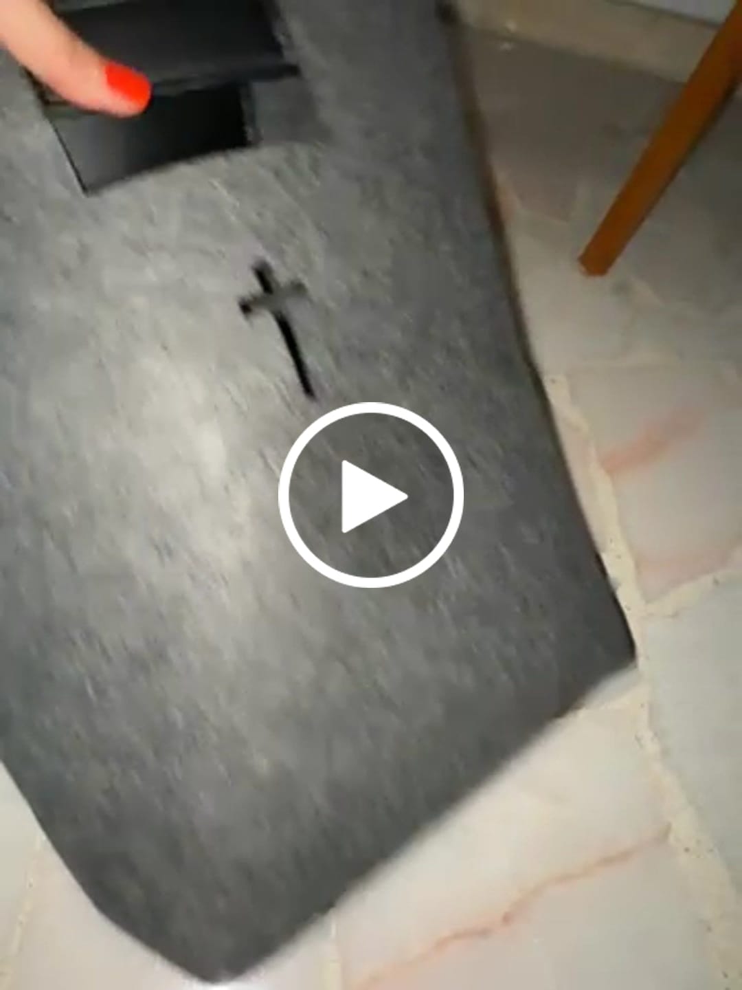 Customer video review of Christianartworkshop Multi-Hued Felt Bible Bag with Cross Emblem: A Token of Heavenly Grace for Daily Worship