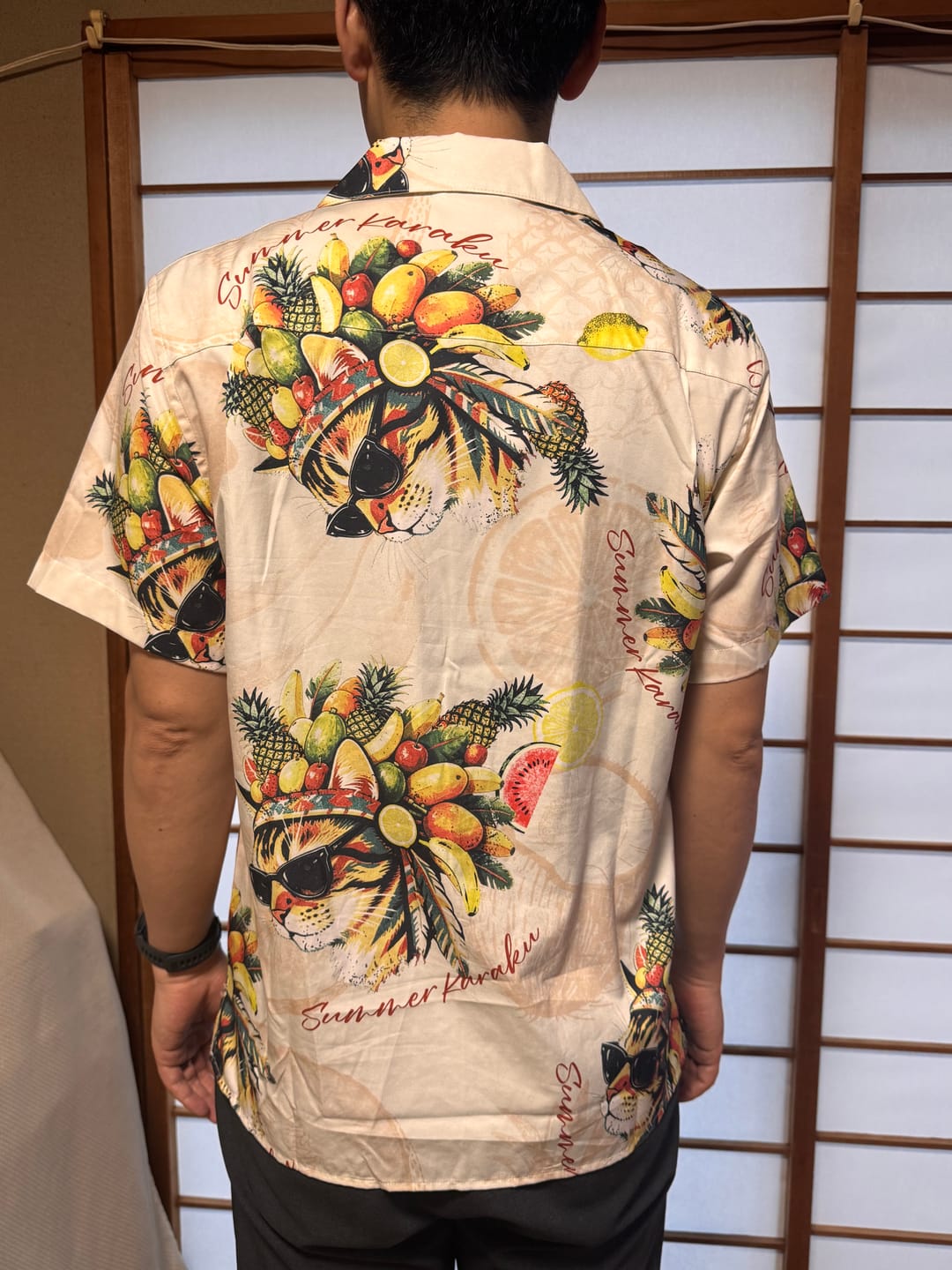 Customer photo review of 「トロピカルフルーツ酋長猫」プリント入りアロハシャツ