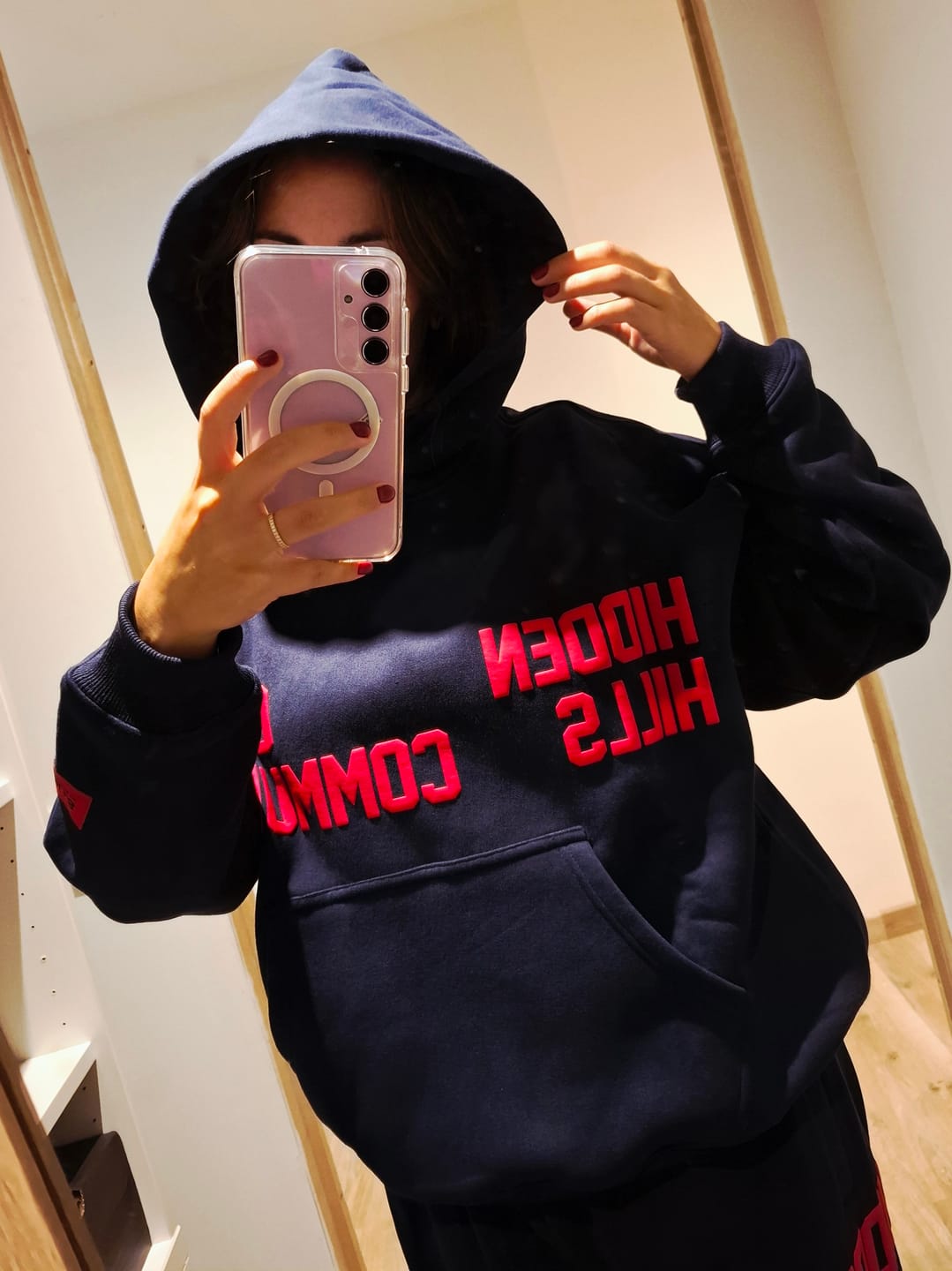 Customer photo review of GATED COMMUNITY HOODIE NAVY/RED
