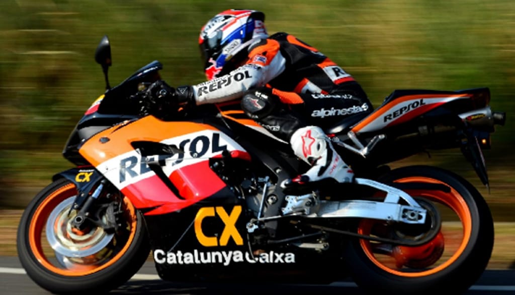 Customer photo review of HONDA CBR1000RR 2004 2005 Repsol Design Fairing