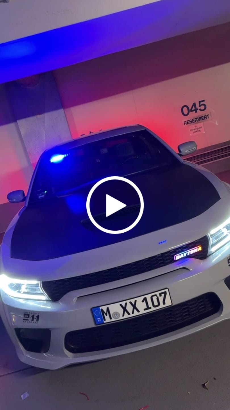 Customer video review of Daytona LED Badge: (Multicolor Flow)