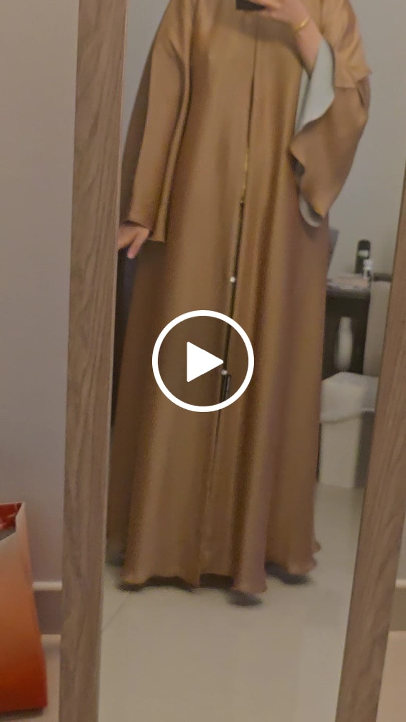 Customer video review of C Baby Pink Kloosh Duotone Abaya
