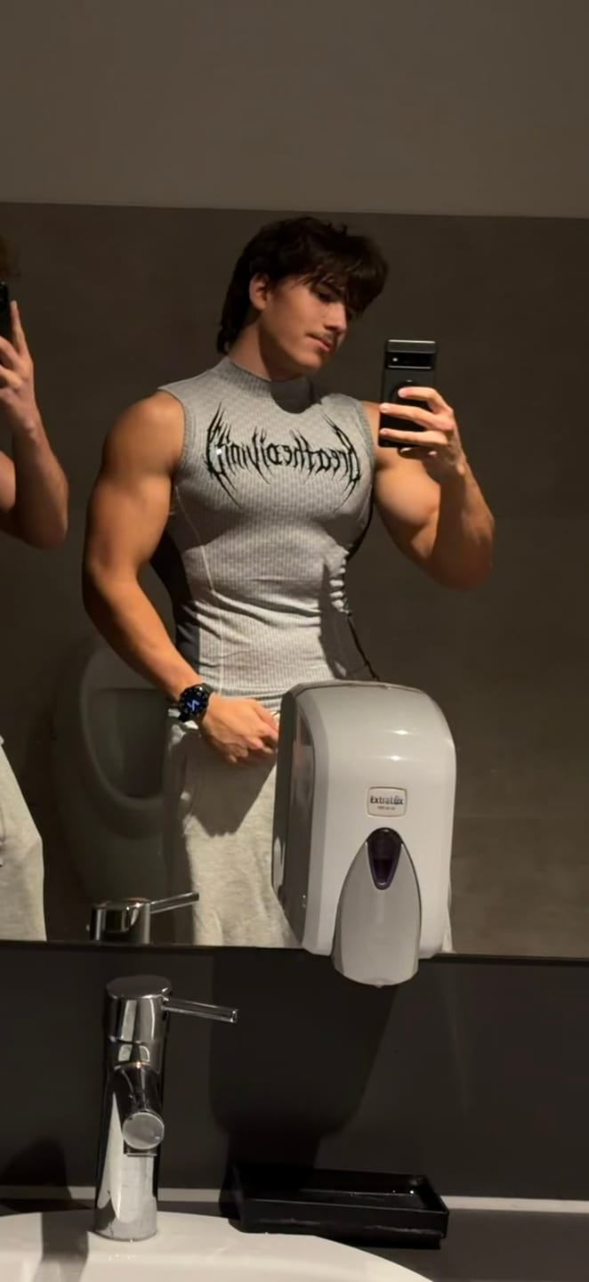 Customer photo review of Doom Tech™ Armored Cut-off Compression [DIVINE WHITE]