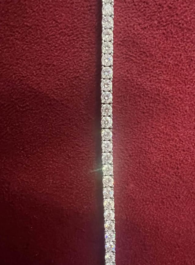 Customer photo review of 3MM VVS1 Moissanite Tennis Chain 16K Gold Plated