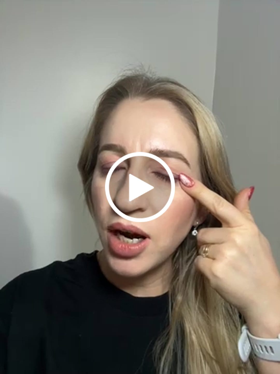 Customer video review of Lapiseira para Olhos Bordô - Cherry - Vizzela