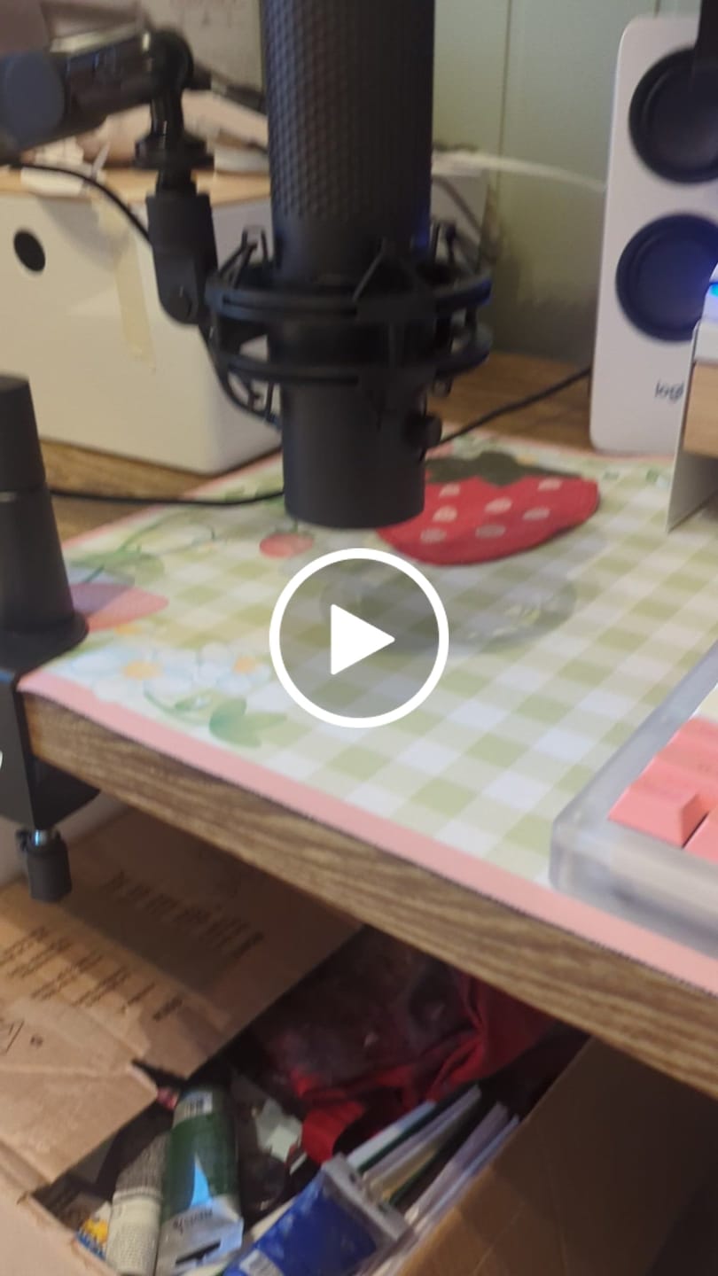 Customer video review of Premium Oak robust kontaktplast