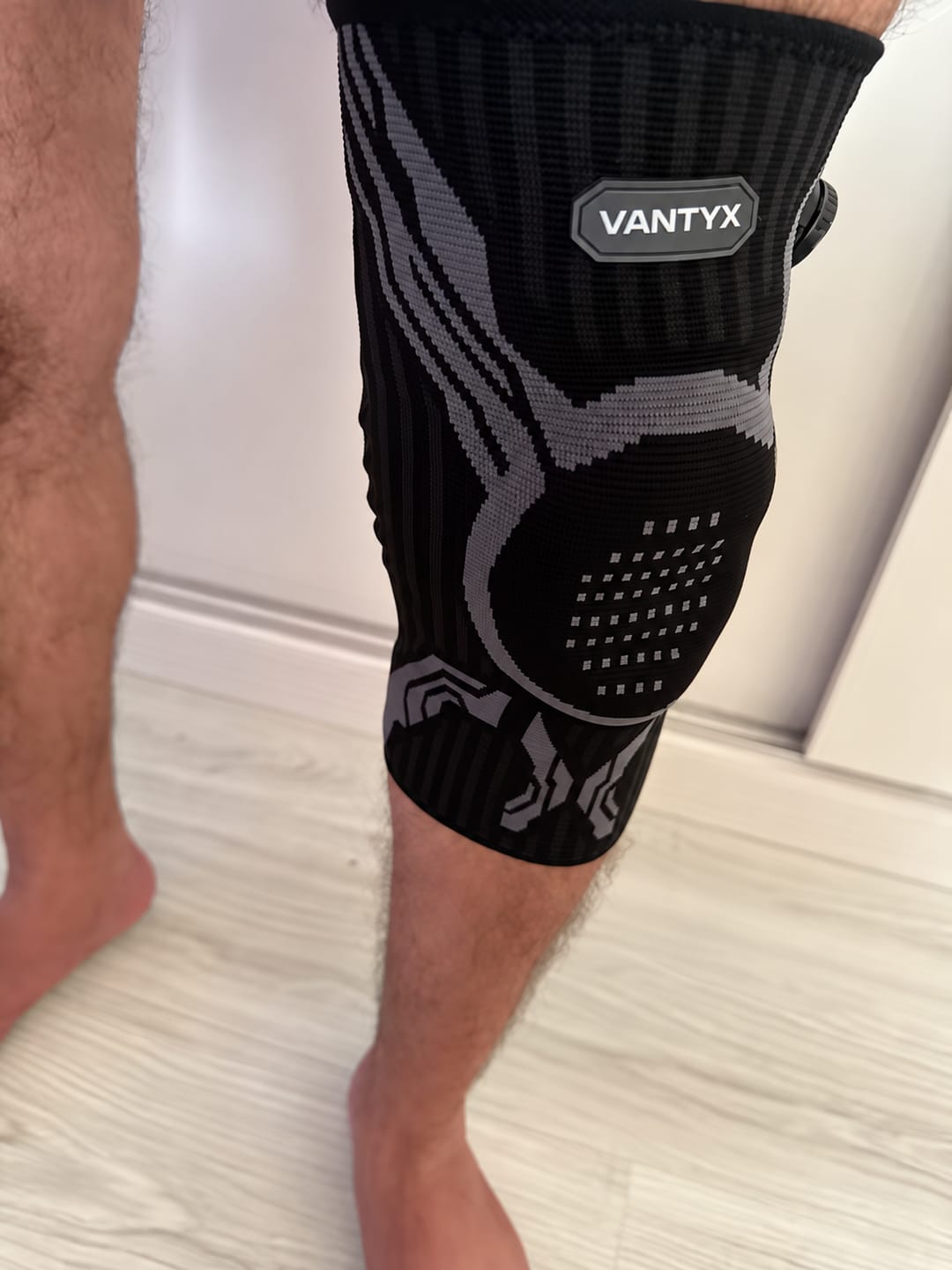 Customer photo review of Verstellbare Kniebandage – Stabilität & Schmerzlinderung