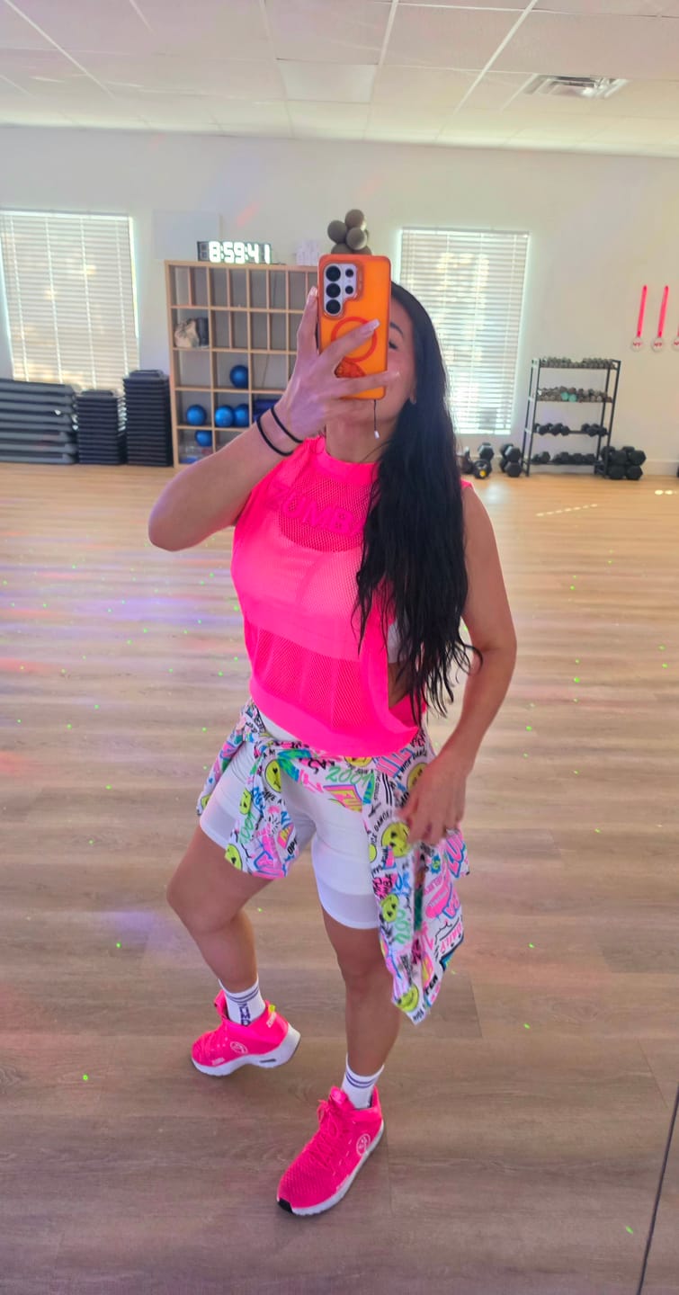Customer photo review of Electric Feel Mesh Tank