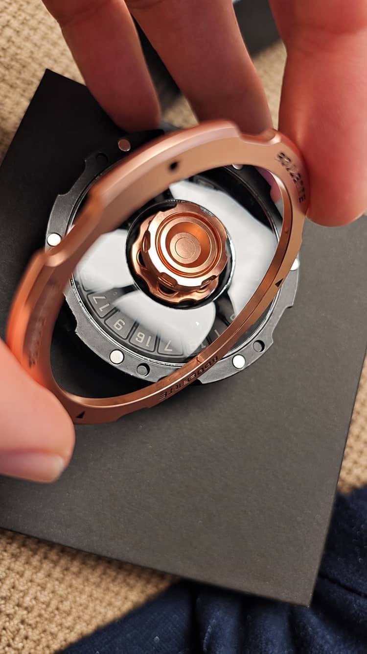 Customer photo review of Metal D20 Decision Spinner