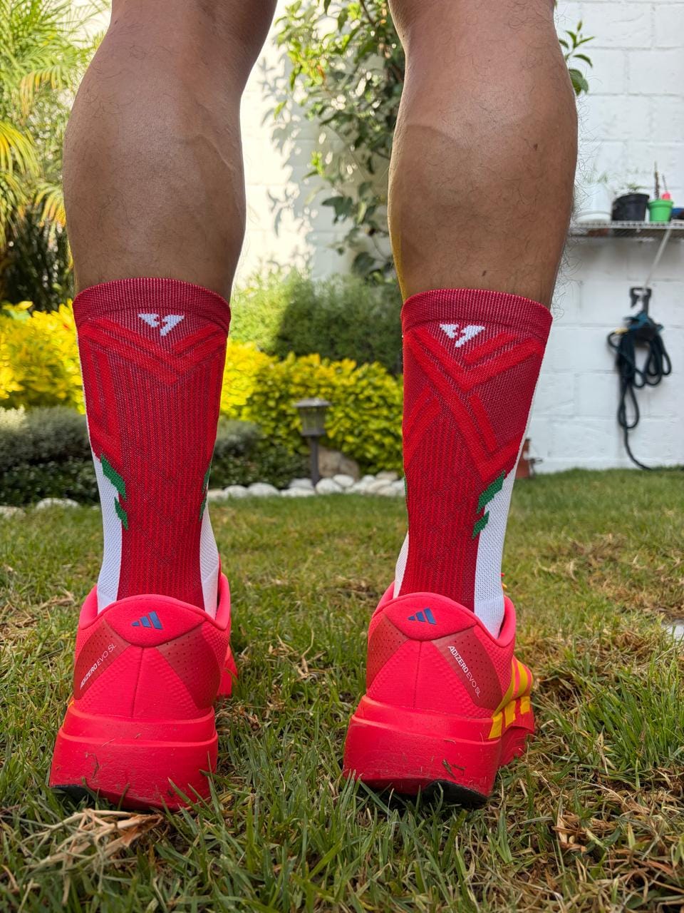Customer photo review of MX Rojas Largas