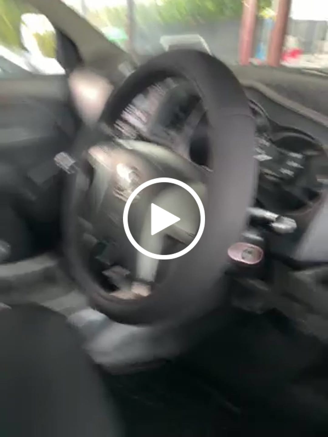 Customer video review of Sharkskin Seat Covers for Toyota Hilux Dual Cab (Mar/2005-Jun/2015)