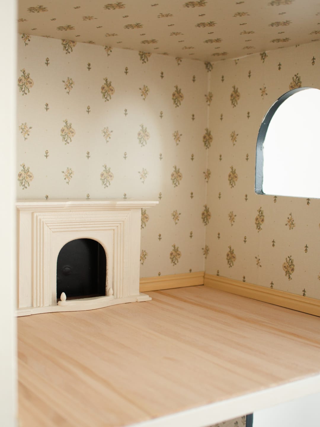 Customer photo review of Magnolia Wallpaper by Grateful Artsy Soul