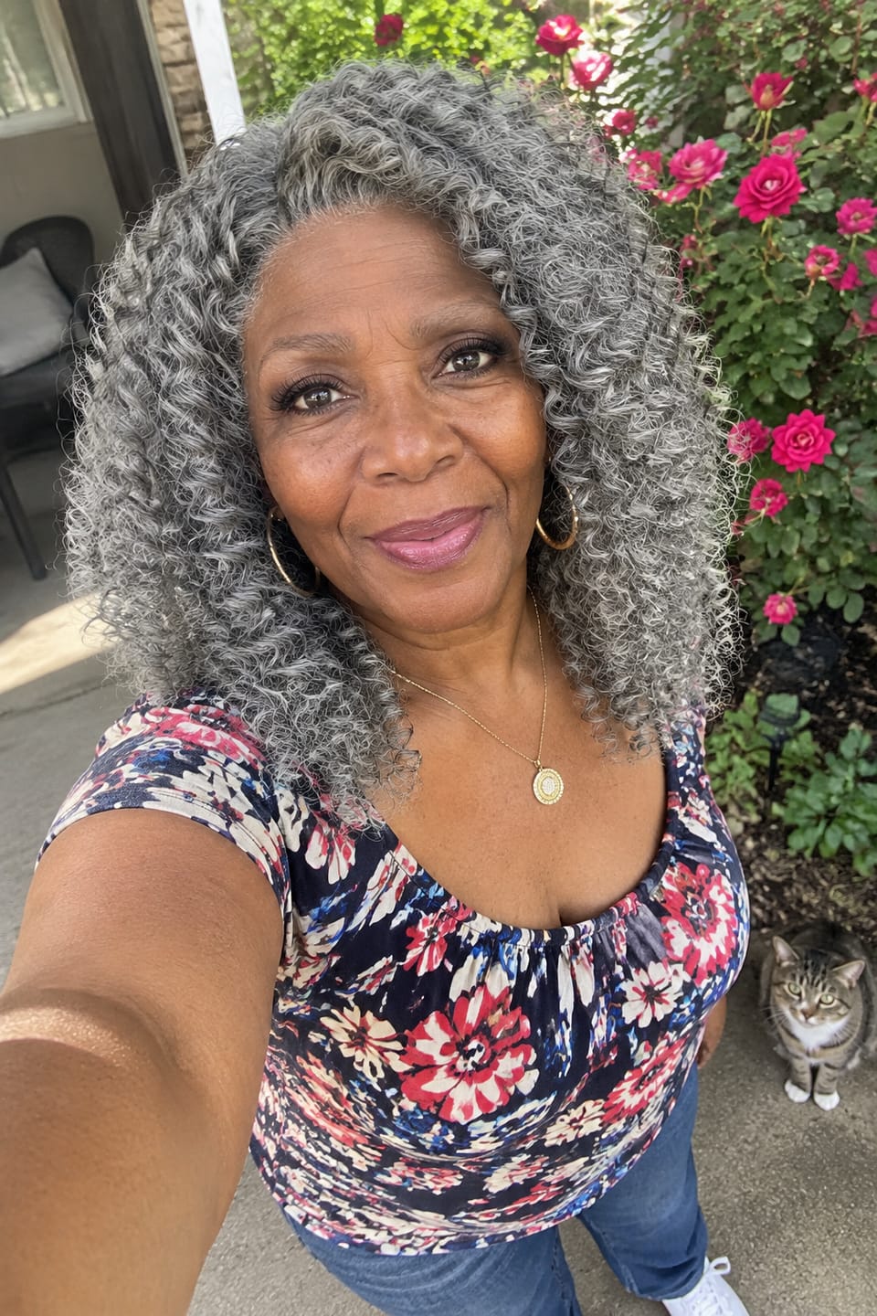 Customer photo review of Luvwin 13x4 Salt And Pepper Wand Curly Glueless Gray Color Pre-Cut Lace Wig