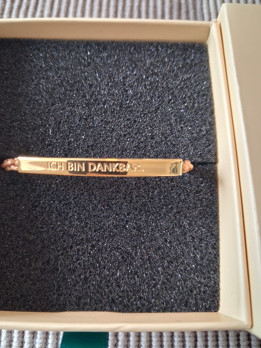 Customer photo review of Armband "Ich bin genug."