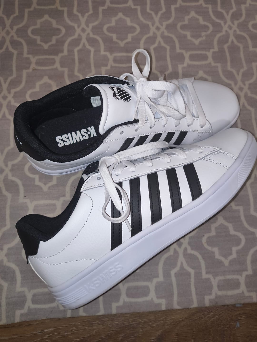 Customer photo review of 94413-191-M | COURT TIEBREAK II | WHITE/BLACK/WHITE