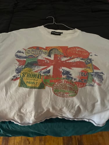 Customer photo review of 'STAMPS' GRAPHIC TEE