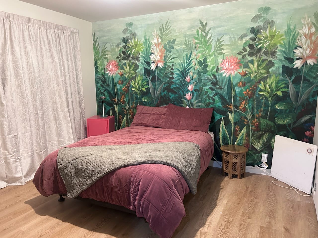 Customer photo review of Primavera Hybrid Mural Wallpaper (Arboretum Collection)