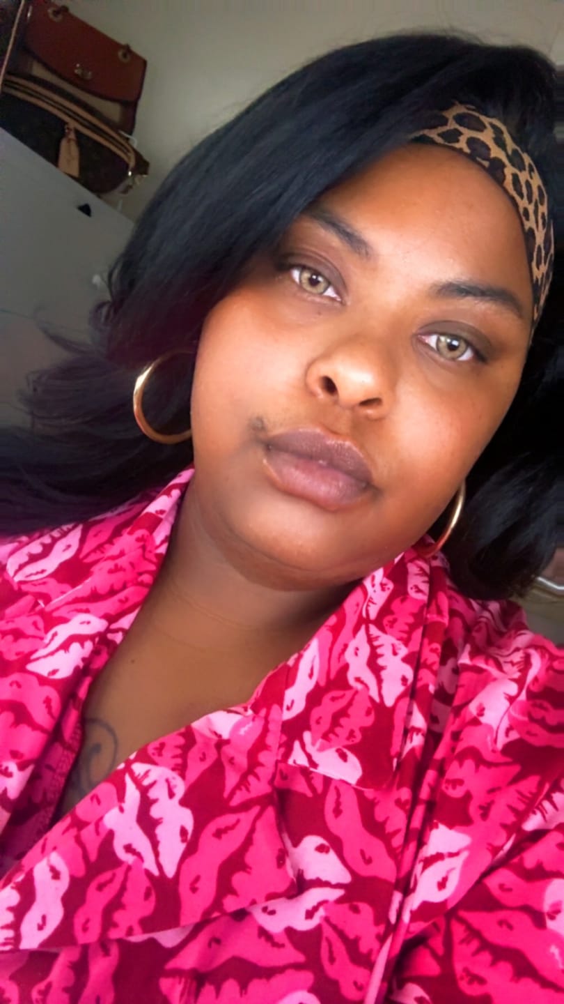 Customer photo review of Sensationnel Bare Lace Glueless 13x6 Lace Front Wig - 13x6 UNIT 14