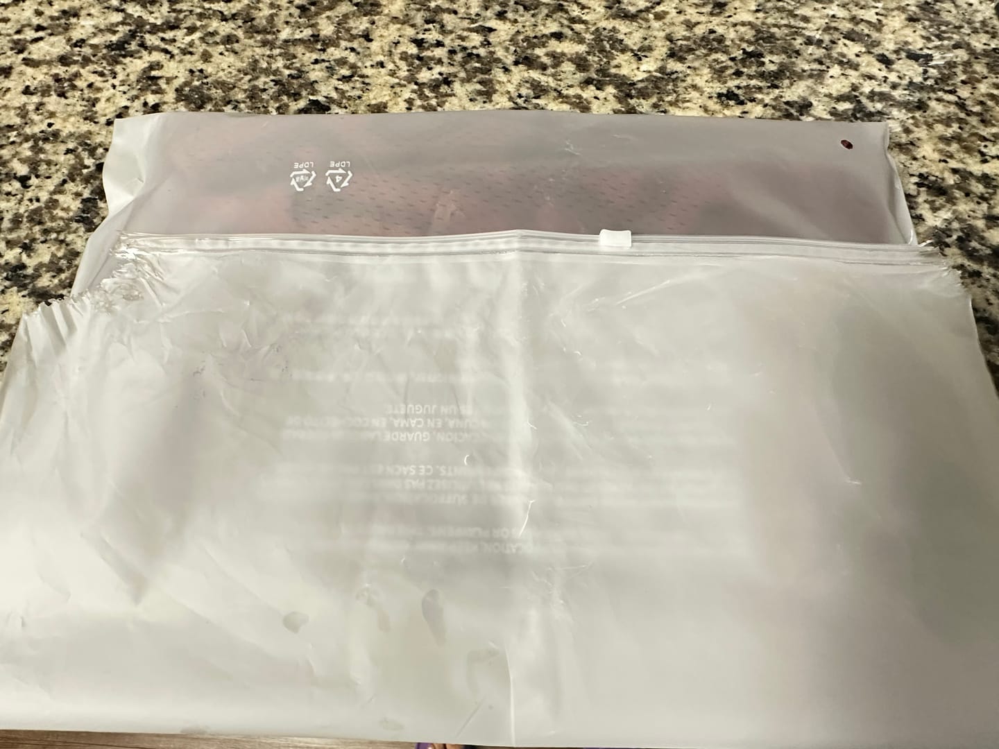 Customer photo review of BTS - ARIRANG WORLD TOUR OFFICIAL COMMEMORATIVE MD TOUR JERSEY SEOUL