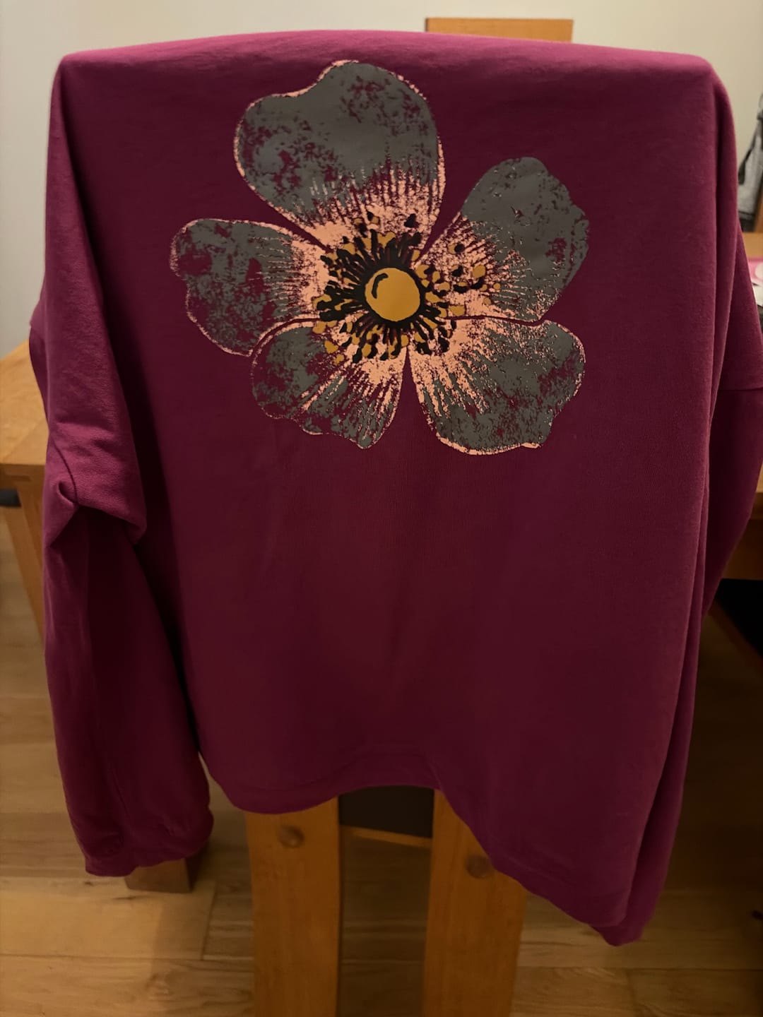 Customer photo review of Plus Size Women Autumn Artsy Flower O-Neck Cotton Blouse