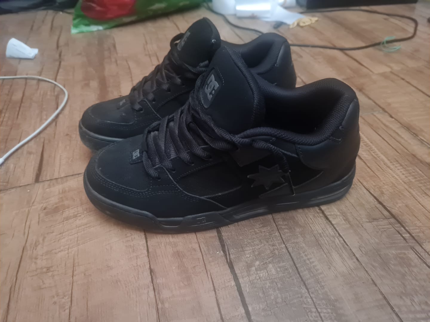 Customer photo review of Zapatillas Dc Hombre Command Mono Negro