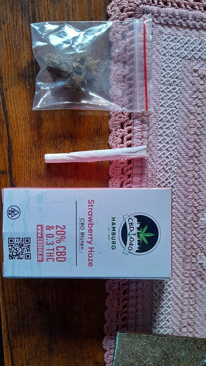 Customer photo review of Strawberry Haze CBD Blüten Indoor