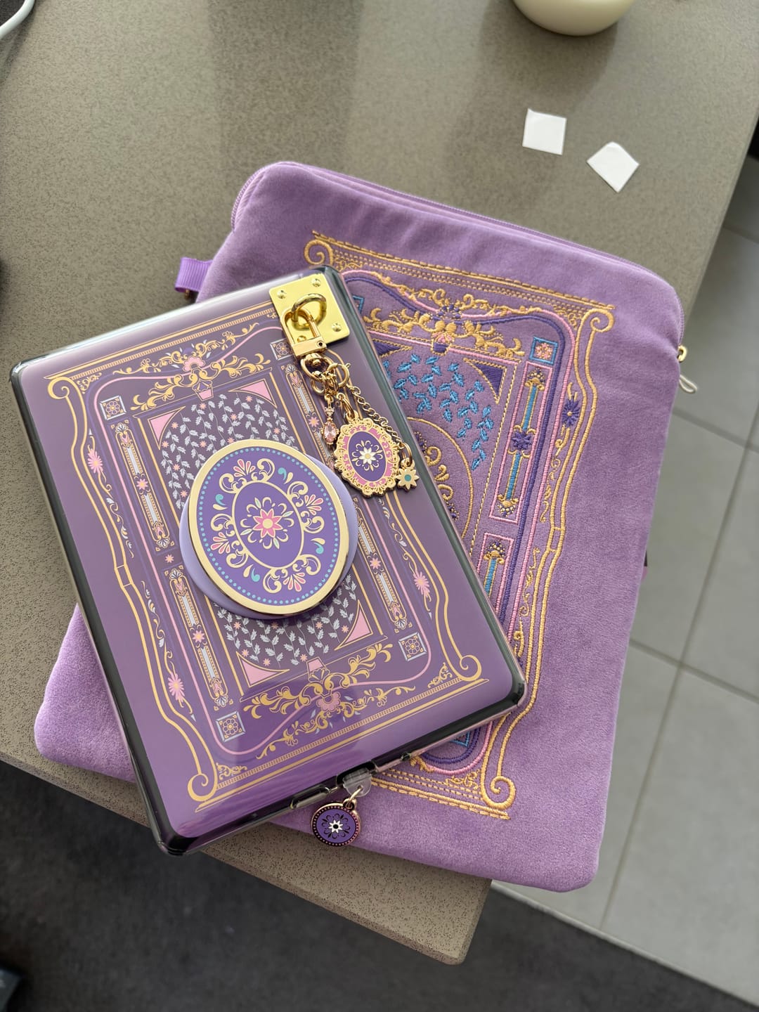 Customer photo review of Literati Clingie - Wisteria