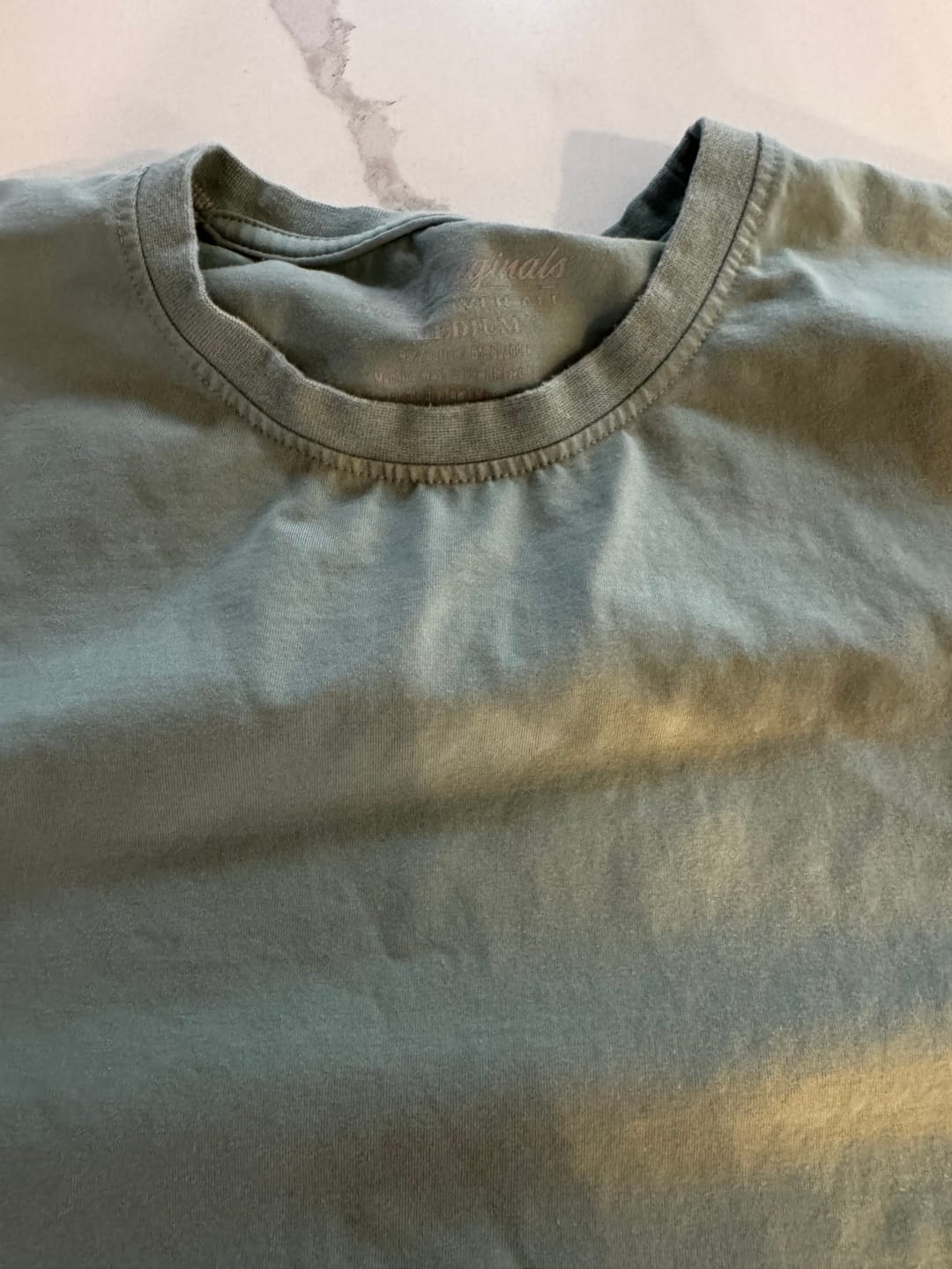 Customer photo review of 021 ESSENTIAL DROP-CUT T-SHIRT