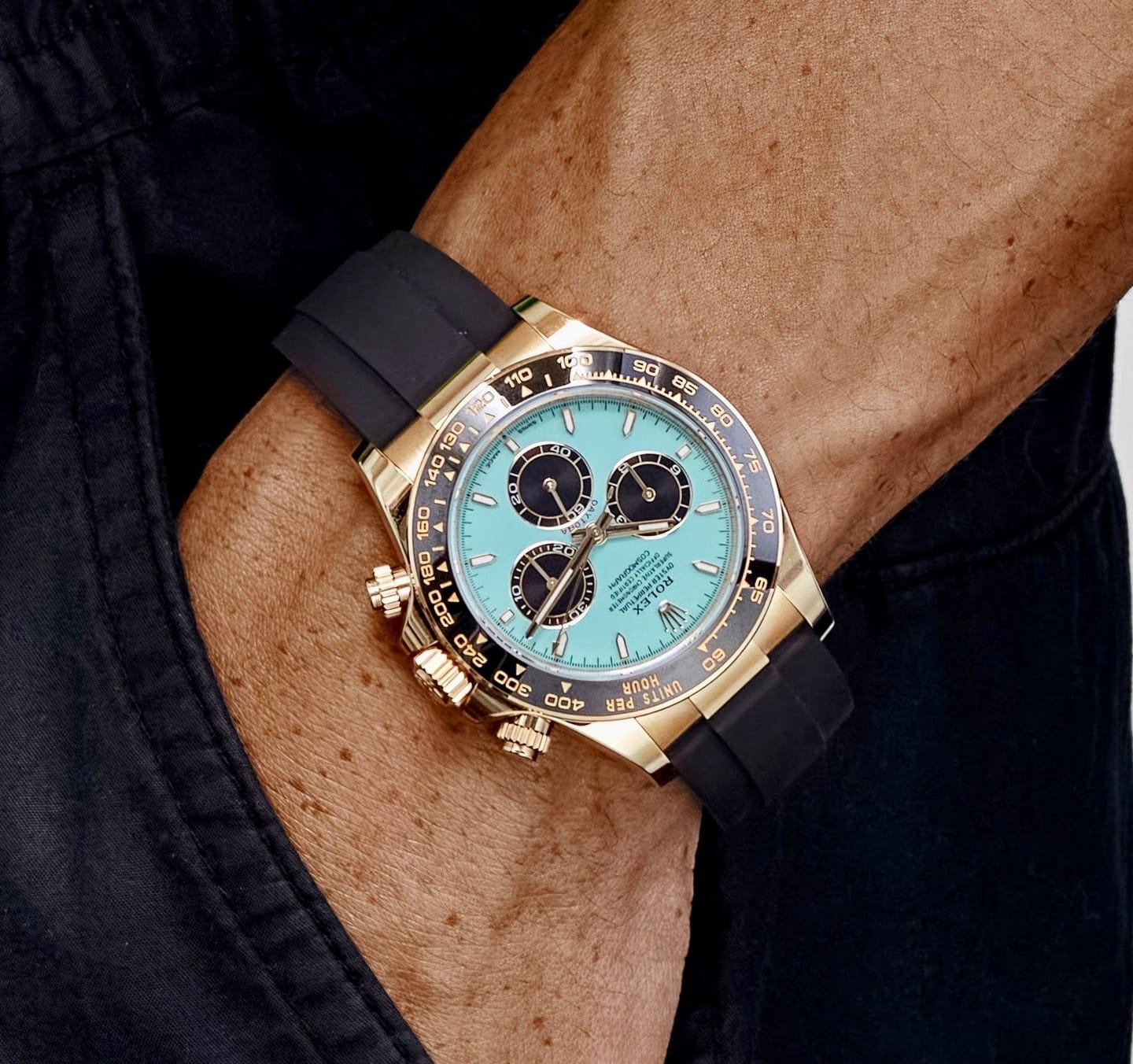 Customer photo review of Daytona 40mm Yellow Gold - Turquoise Tiffany Dial 126518LN