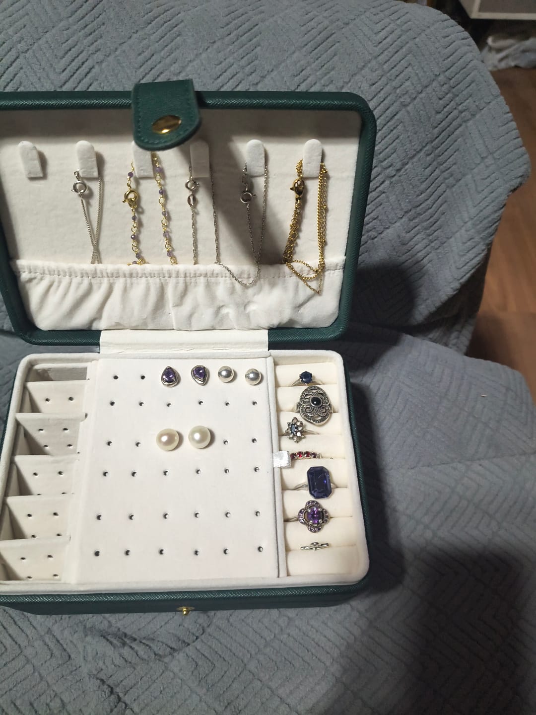 Customer photo review of Joyero Organizador Verde Oliva
