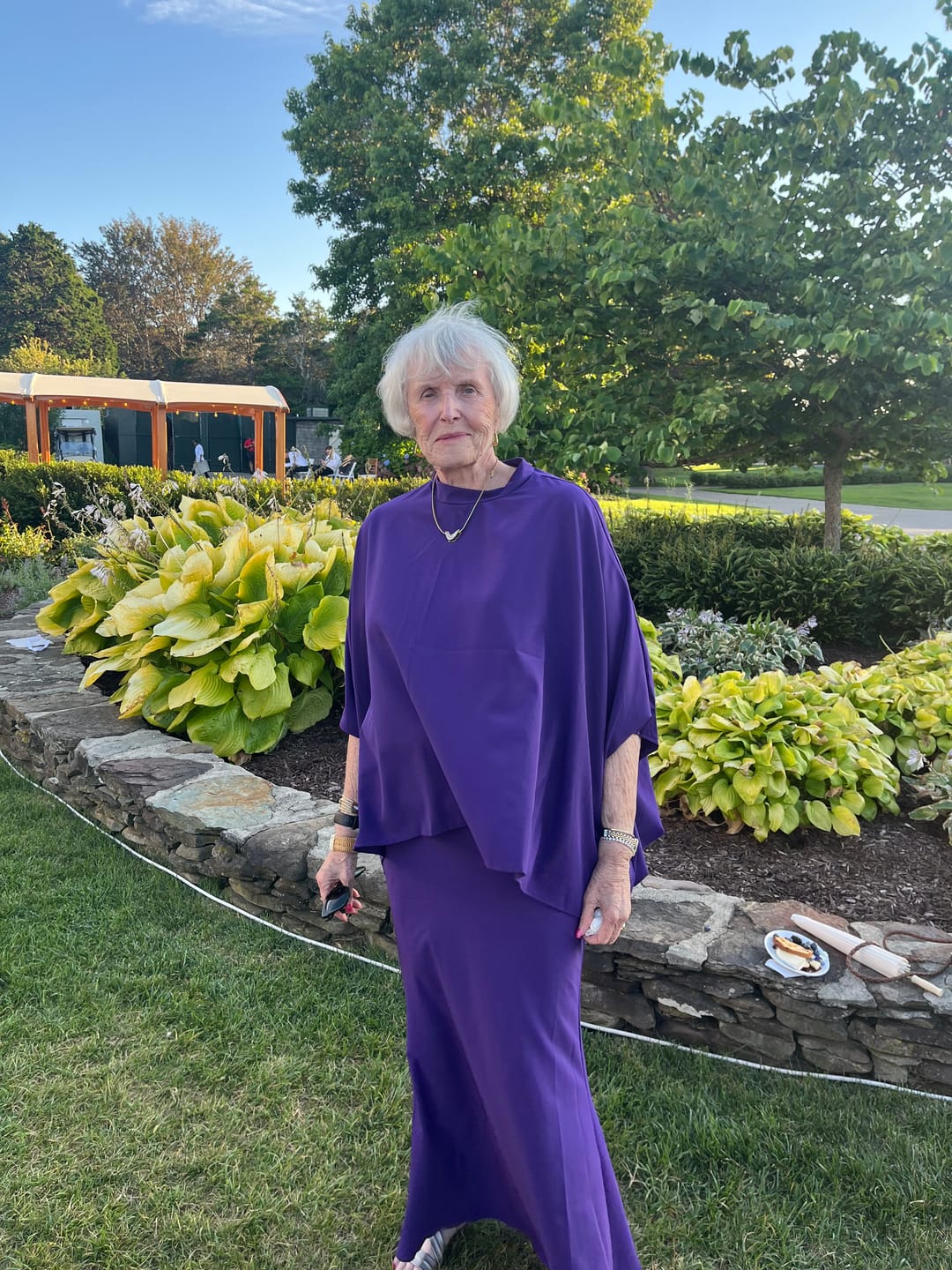 Customer photo review of Batwing Sleeves Pearl Solid Color Round-Neck Shirts&Skirts Suits