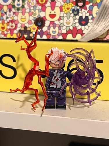 Customer photo review of JUJUTSU SORCERERS MINI FIGURES