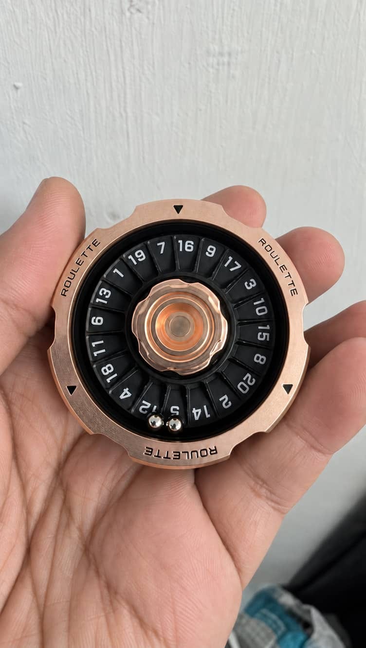 Customer photo review of Metal D20 Decision Spinner