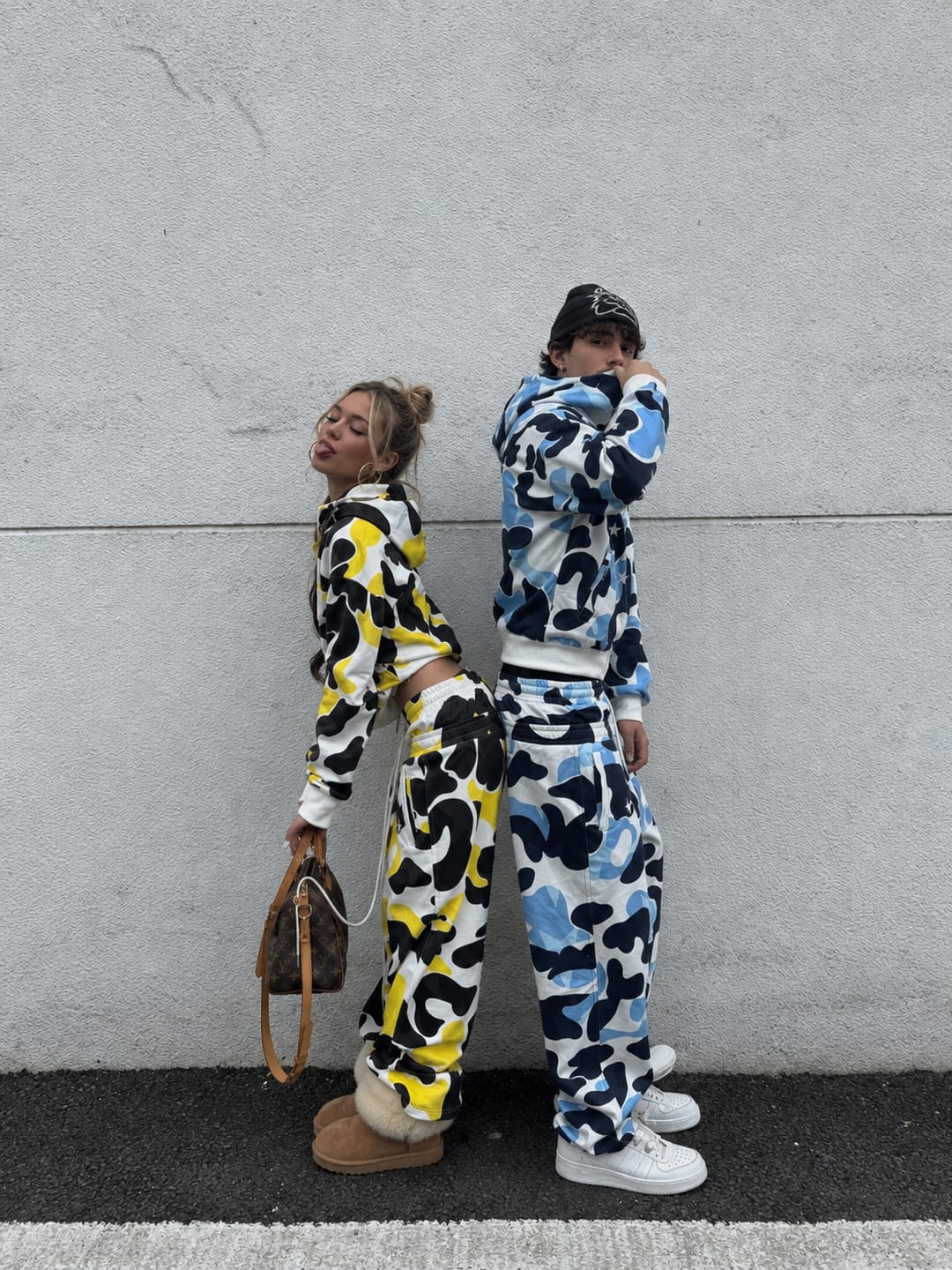 Customer photo review of Star Camo Face Mask Zip-Up Hoodie&Double-Waist Baggy Sweatpants