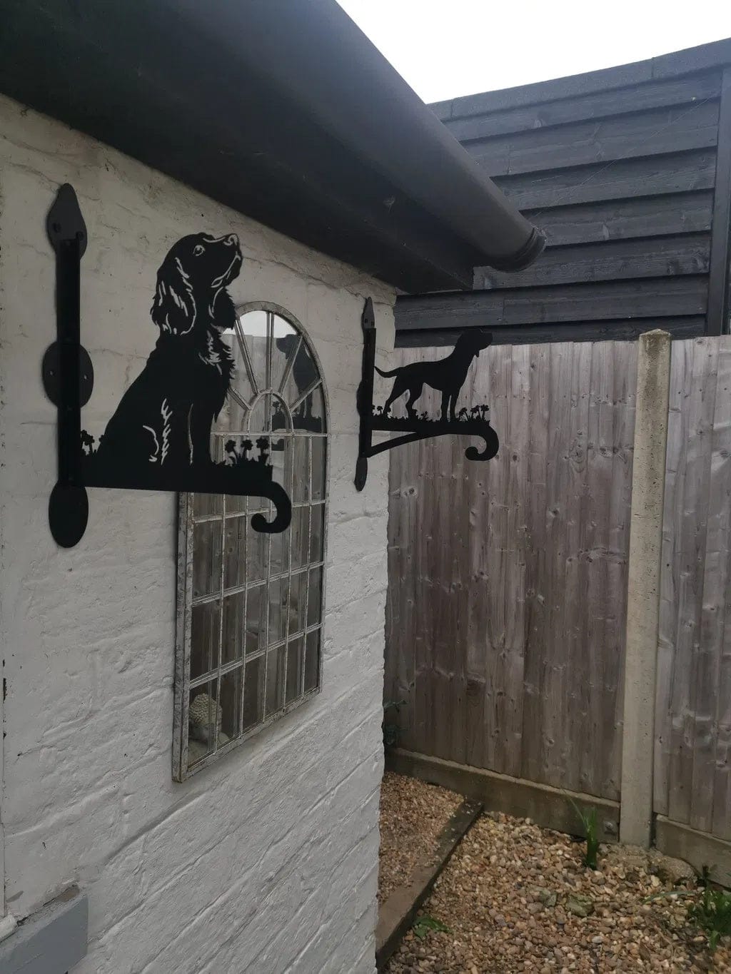 Customer photo review of Hanging Basket Bracket – Cocker Spaniel