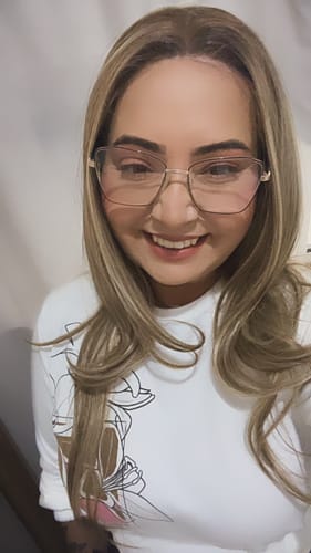 Customer photo review of Lace Front HD Aline Loira 70cm - Repartição Livre 13x6