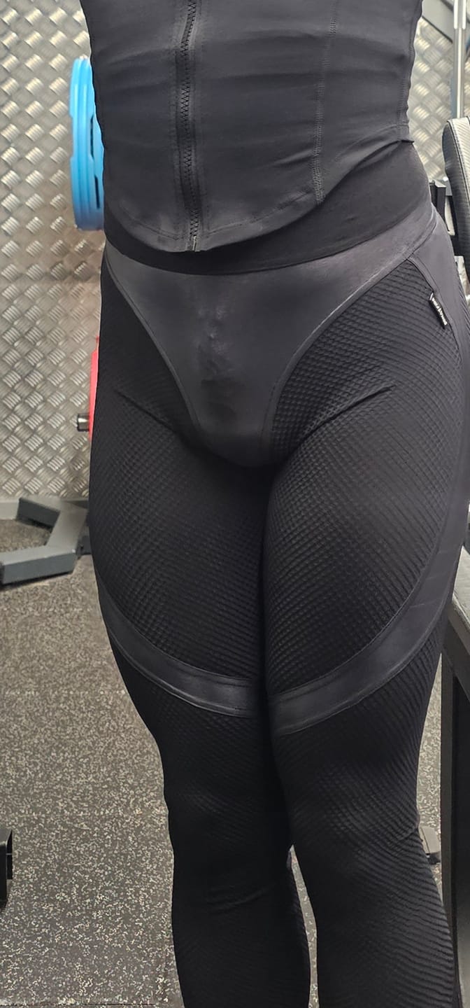 Customer photo review of Leggings Extra Sex-Push Up Corsage Black Skin