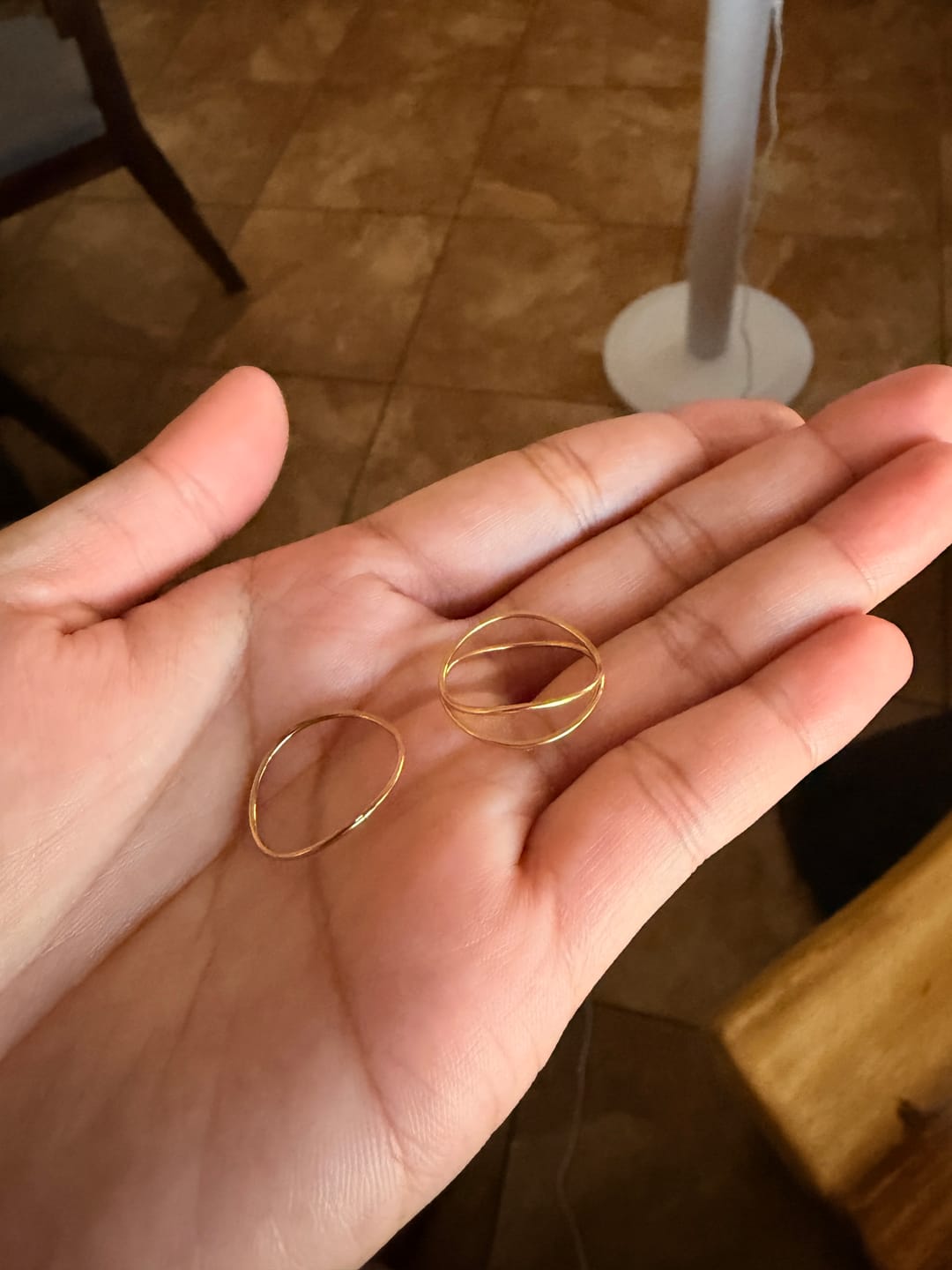 Customer photo review of Gold Infinity Loop Ring