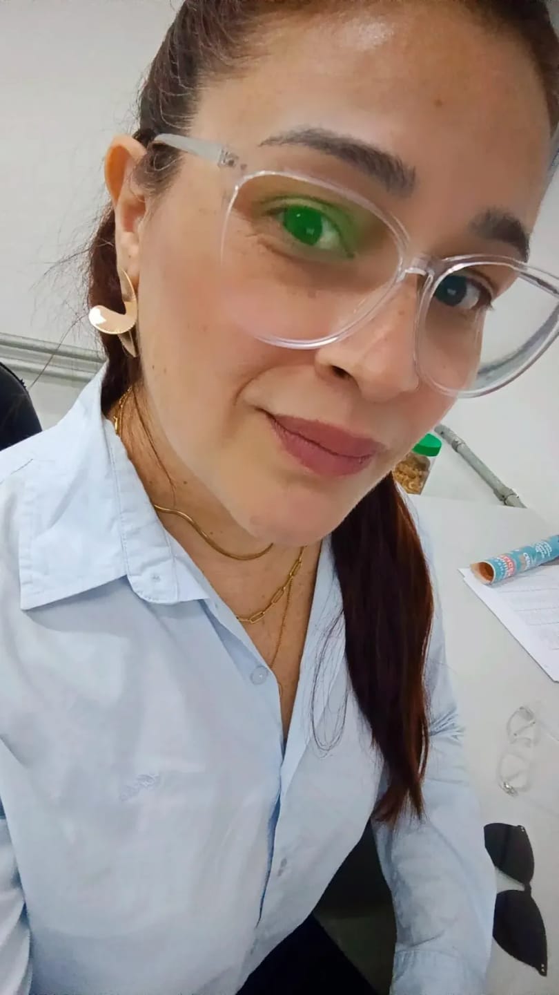 Customer photo review of Óculos Clipon Elise (1 Lente)