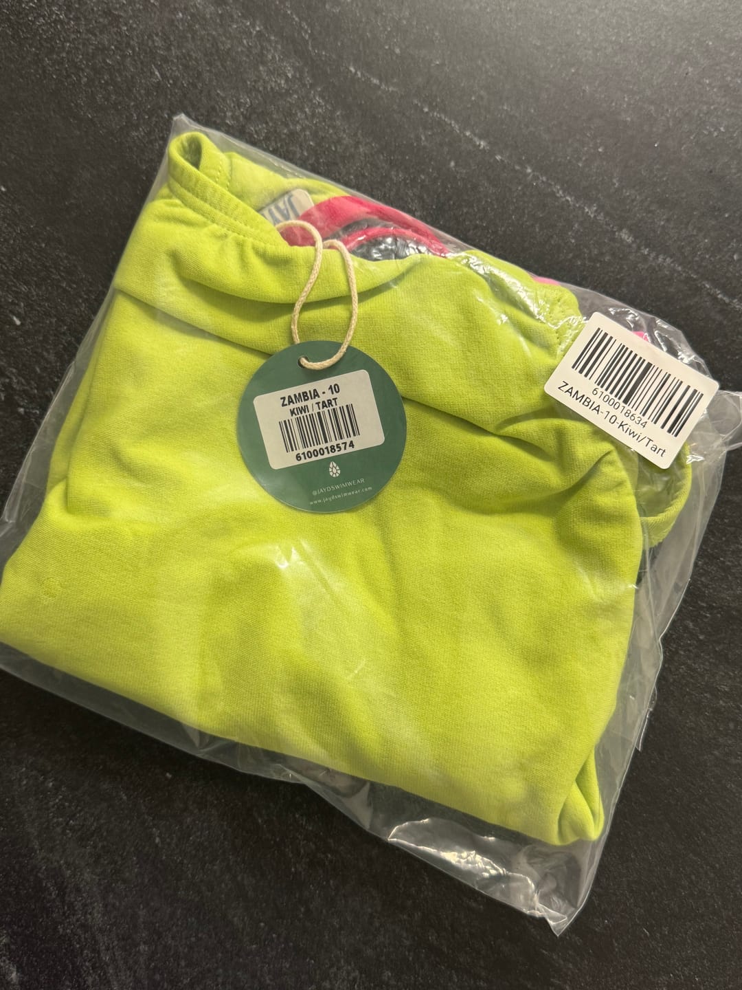 Customer photo review of ZAMBIA ONE PIECE - Kiwi|Tart